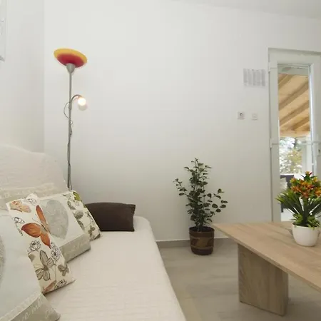 In With Air Conditioning, Wifi Apartmán