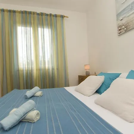 In With Air Conditioning, Wifi * Vela Luka